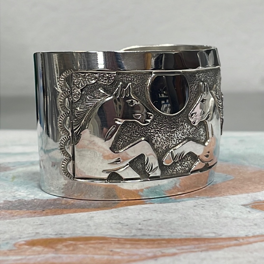 Navajo Floyd Becenti Native American Sterling Silver Overlay Horse Open Bracelet - Picture 4 of 9